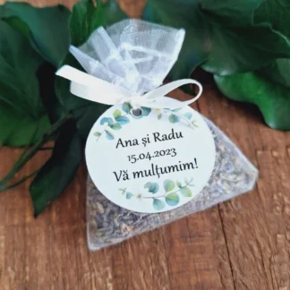 Mărturie nuntă cu lavandă în săculeț de organza și etichetă personalizată