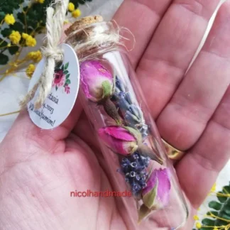 Mărturie nuntă sau botez în sticluță cu trandafiri uscați și lavandă