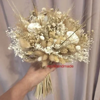 Buchet mireasă natur cu trandafiri criogenați ivoire și flori uscate 1