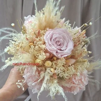Buchet mireasă cu trandafir criogenat roz, hortensie și flori uscate