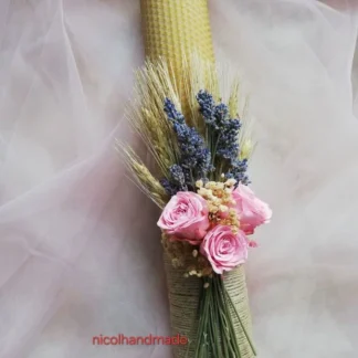 Lumânare de nuntă cu lavandă spice de grâu și trandafiri roz